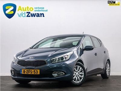 Occasion Kia Ceed 135 PK (99 kW) 2015 Blauw Hatchback