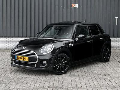 Zwart Gebruikt 2016 Mini ONE Business Hatchback | € 11.950 (Eerlijke prijs)
