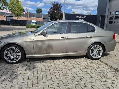 Brons Gebruikt 2009 BMW 330 Executive Sedan | € 8.500 (Iets duurder)