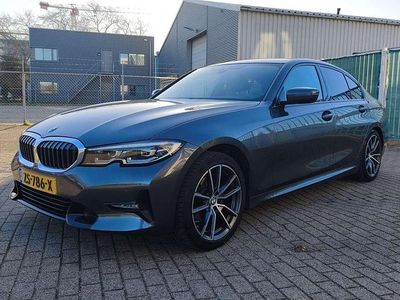 Grijs Occasion 2019 BMW 320 Sedan | € 27.995 (Eerlijke prijs)