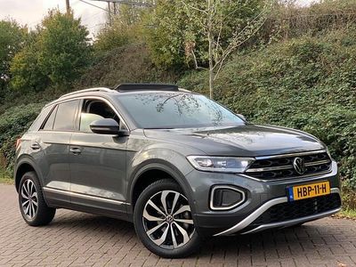 Grijs Gebruikt 2024 VW T-Roc Business SUV | € 31.990 (Eerlijke prijs)