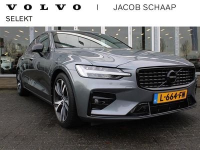 Grijs (metallic) Gebruikt 2021 Volvo S60 R-Design Sedan | € 28.900 (Eerlijke prijs)