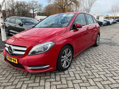Rood Occasion 2013 Mercedes B220 Prestige MPV | € 6.749
