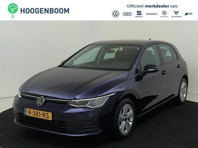 Blauw Occasion 2022 VW Golf VIII Life Hatchback | € 19.450 (Goede deal)