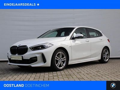 Wit Gebruikt 2021 BMW 118 Executive Hatchback | € 25.950 (Eerlijke prijs)