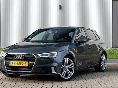 Grijs (metallic) Occasion 2017 Audi A3 Sportback Sport Hatchback | € 17.995 (Duur)