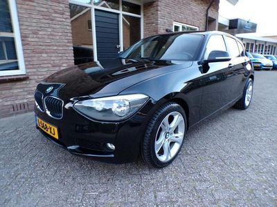 Zwart Gebruikt 2013 BMW 114 Hatchback | € 7.950 (Eerlijke prijs)