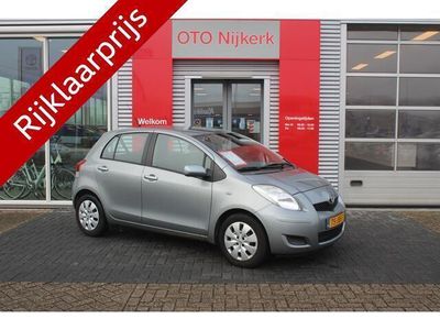 tweedehands Toyota Yaris 1.3 VVTi Aspiration 5 deurs met trekhaak