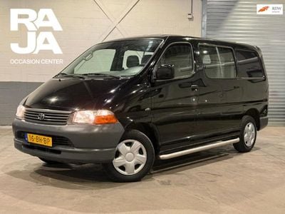 Zwart (metallic) Occasion 2003 Toyota HiAce Sedan | € 5.995