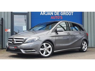 Grijs Gebruikt 2013 Mercedes B200 Prestige MPV | € 12.950 (Iets duurder)