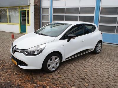 Wit Gebruikt 2016 Renault Clio IV Collection Hatchback | € 6.950 (Eerlijke prijs)