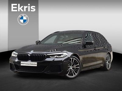 Zwart Occasion 2023 BMW 530 Executive Stationwagen | € 44.900 (Duur)