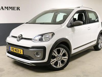 Wit Gebruikt 2017 VW cross up! Hatchback | € 11.950 (Eerlijke prijs)