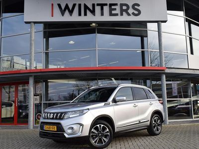 Grijs Occasion 2023 Suzuki Vitara Style SUV | € 26.880 (Eerlijke prijs)