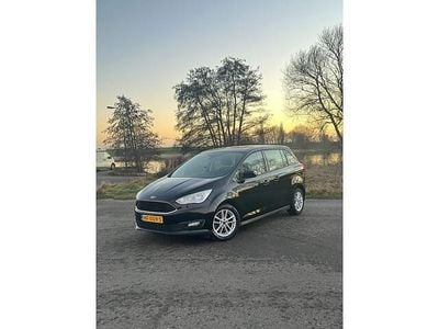 Zwart (metallic) Occasion 2015 Ford Grand C-Max MPV | € 5.750 (Eerlijke prijs)