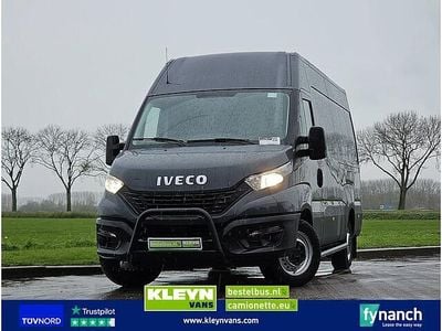 Zwart Gebruikt 2022 Iveco Daily Van | € 26.950 (Eerlijke prijs)