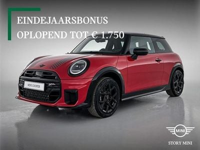 Rood, metallic lak Nieuw 2025 Mini John Cooper Works Hatchback | € 48.950 (Goede deal)