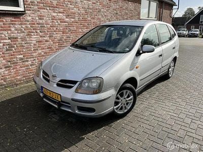 Grijs Gebruikt 2001 Nissan Almera Tino Comfort MPV | € 1.500 (Duur)