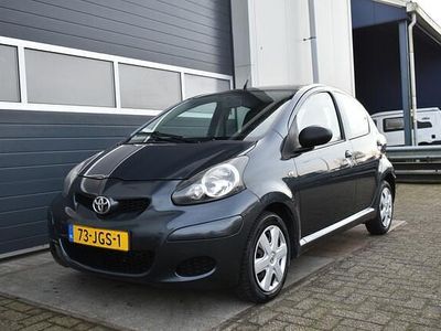 Occasion Toyota Aygo 68 PK (50 kW) 2009 Grijs Hatchback