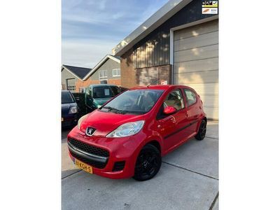 Rood Gebruikt 2009 Peugeot 107 Hatchback | € 1.499 (Eerlijke prijs)