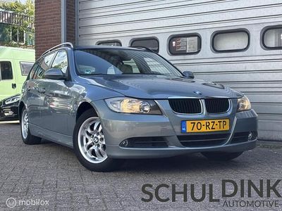 Grijs Gebruikt 2005 BMW 320 Executive Stationwagen | € 4.950 (Iets duurder)