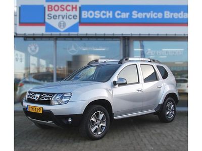 Grijs Occasion 2016 Dacia Duster Lauréate SUV | € 10.950 (Iets duurder)