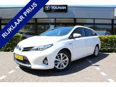 Toyota Auris Hybrid