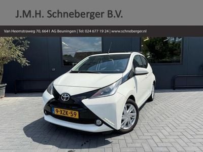 Occasion Toyota Aygo X-wave 69 PK (50 kW) 2014 Wit Hatchback