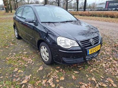 Zwart Gebruikt 2005 VW Polo Trendline Hatchback | € 1.000 (Goede deal)