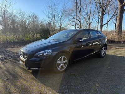 Zwart Gebruikt 2014 Volvo V40 Momentum Hatchback | € 4.700 (Super prijs)