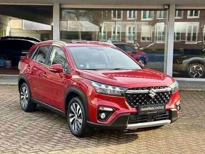 Rood Occasion 2022 Suzuki SX4 S-Cross Style SUV | € 21.990 (Goede deal)