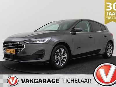Grijs Occasion 2023 Ford Focus Titanium Hatchback | € 15.350 (Eerlijke prijs)