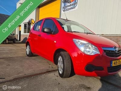 Rood Occasion 2009 Opel Agila Essentia Hatchback | € 3.650 (Eerlijke prijs)