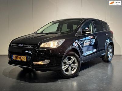 Zwart, metallic lak Gebruikt 2015 Ford Kuga Titanium SUV | € 11.850 (Eerlijke prijs)