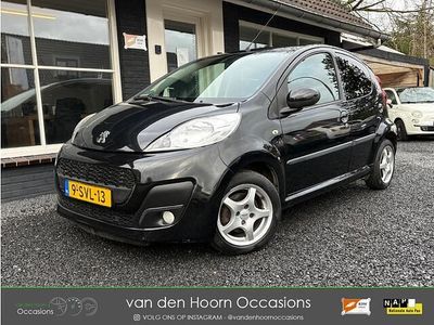 Occasion Peugeot 107 68 PK (50 kW) 2012 Zwart (metallic) Hatchback