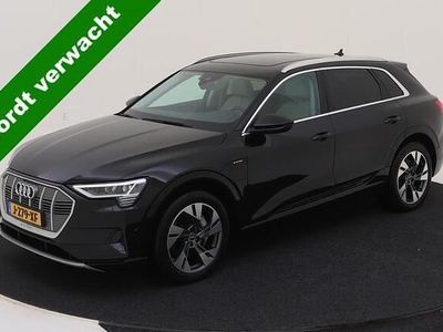 Zwart (metallic) Occasion 2020 Audi e-tron Business SUV | € 28.900 (Iets duurder)