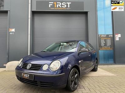 Blauw Gebruikt 2002 VW Polo Hatchback | € 1.895 (Iets duurder)