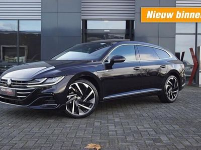 Zwart (metallic) Gebruikt 2024 VW Arteon R-line Hatchback | € 49.950