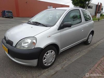 Grijs Occasion 2001 Toyota Yaris Terra Hatchback | € 1.650 (Eerlijke prijs)