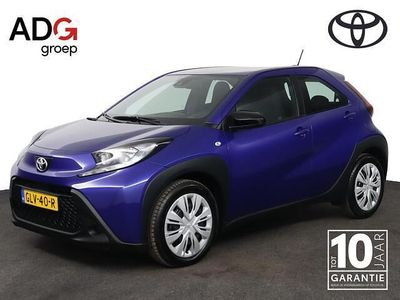 Blauw (metallic) Occasion 2024 Toyota Aygo X Play SUV | € 17.950 (Eerlijke prijs)