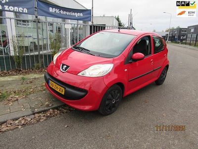 Rood Gebruikt 2008 Peugeot 107 Hatchback | € 1.500 (Eerlijke prijs)