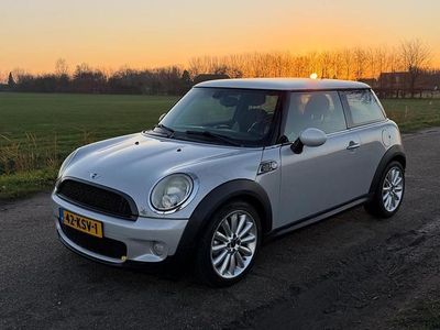 Zwart Gebruikt 2010 Mini Cooper Hatchback | € 4.950 (Iets duurder)