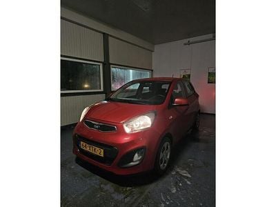 Occasion Kia Picanto 86 PK (63 kW) 2012 Rood Hatchback