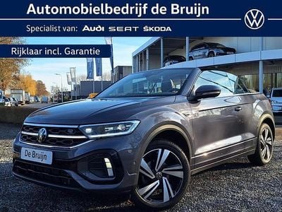 Grijs (metallic) Occasion 2023 VW T-Roc Cabriolet R-line Cabriolet | € 34.950 (Eerlijke prijs)