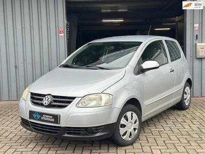 Occasion VW Fox Trendline 54 PK (39 kW) 2009 Grijs Hatchback