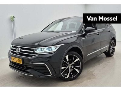 Zwart Occasion 2022 VW Tiguan Allspace R-line SUV | € 37.900 (Eerlijke prijs)