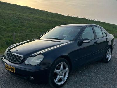 Mercedes C180