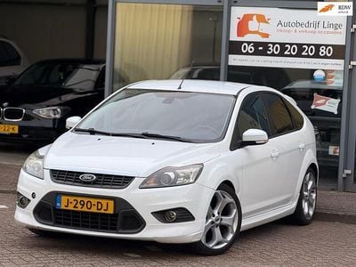Wit Occasion 2009 Ford Focus Titanium Hatchback | € 2.945 (Eerlijke prijs)