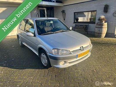 Grijs Gebruikt 2002 Peugeot 106 Hatchback | € 995 (Goede deal)