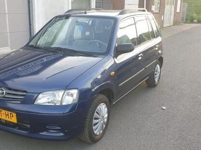 Occasion Mazda Demio Exclusive 75 PK (55 kW) 2002 Blauw Hatchback